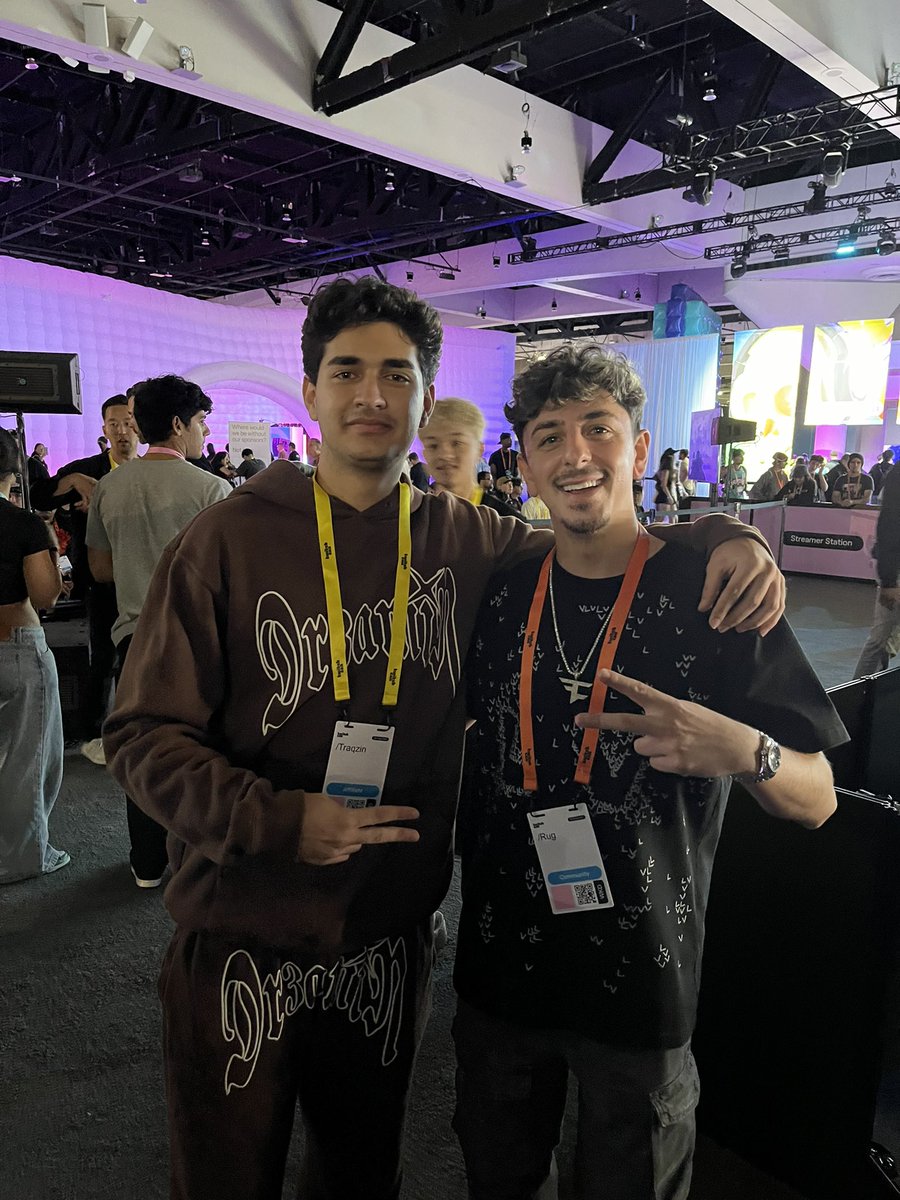 traqzin's tweet image. Met @Clix @FaZeRug @FaZeAdapt @StableRonaldo