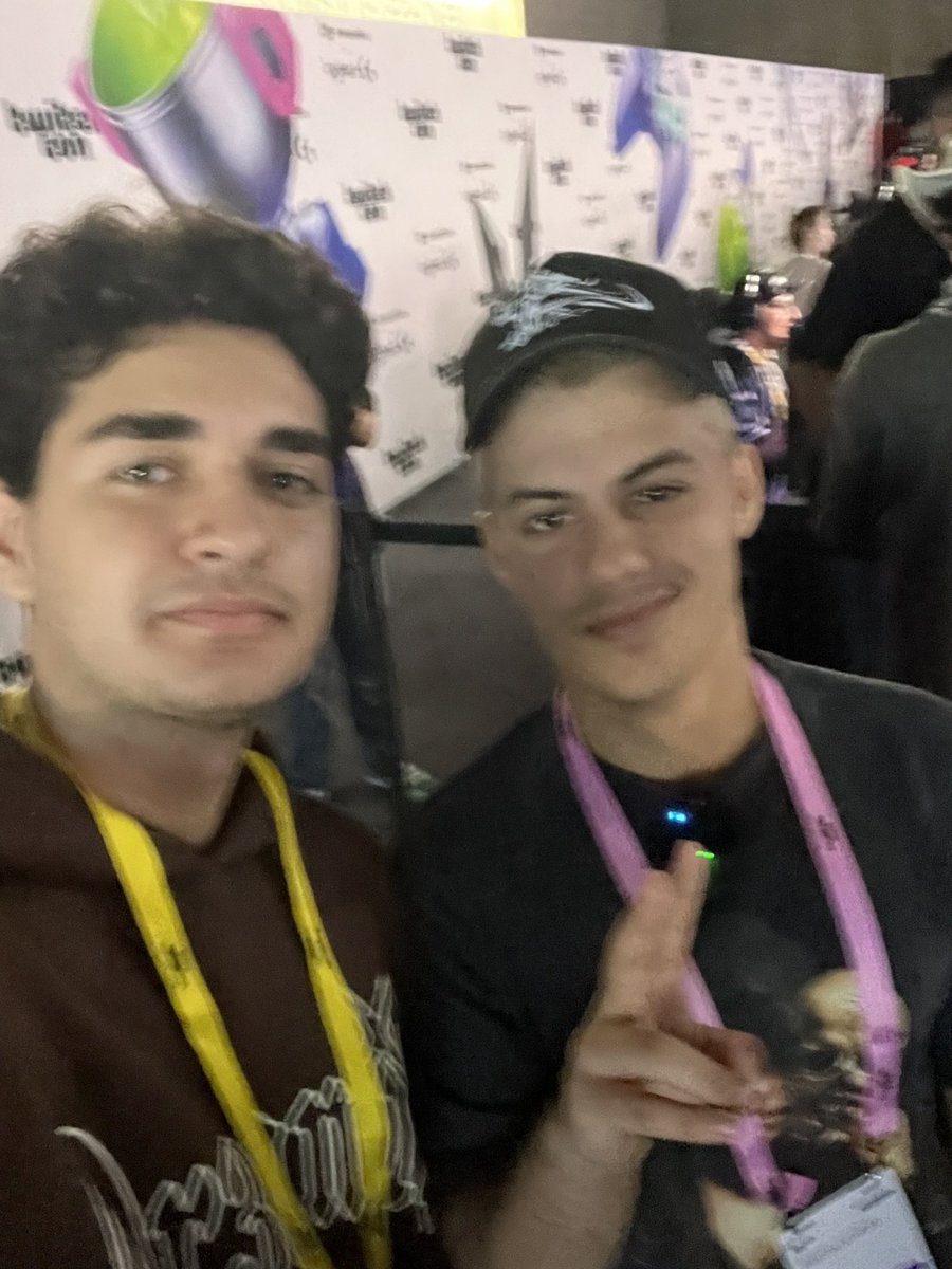 traqzin's tweet image. Met @Clix @FaZeRug @FaZeAdapt @StableRonaldo