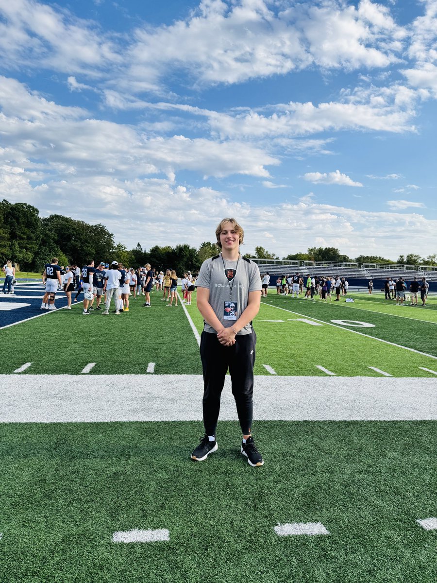 Thanks for a great game day visit <a href="/McElroy26/">Mike McElroy</a> <a href="/MathiasDurie/">Mathias</a> <a href="/Kilgore_31/">Kyle Kilgore</a>. I appreciate the opportunity <a href="/BethelRoyalsFB/">Bethel Football</a>