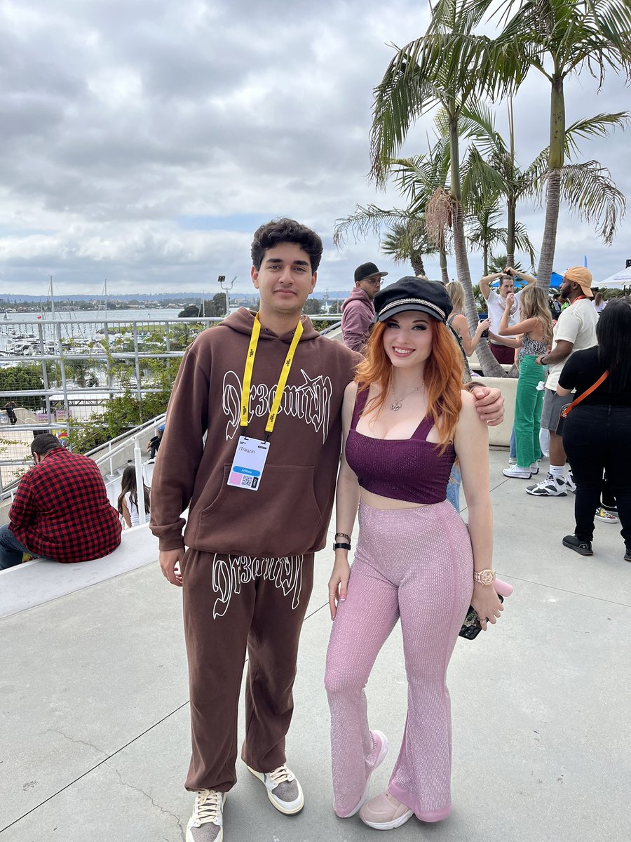 traqzin's tweet image. Also met @Amouranth @plaqueboymax @LacyHimself @jasontheween