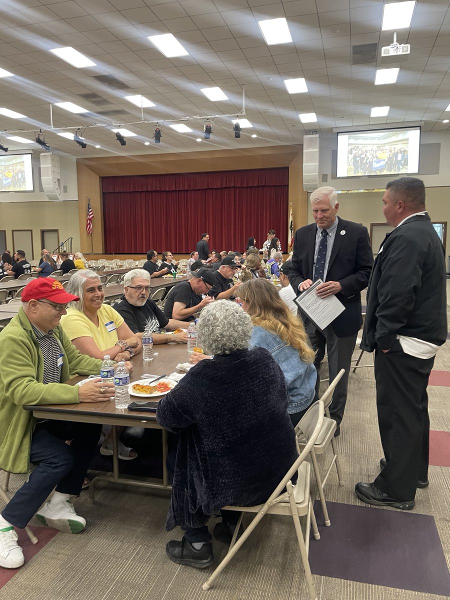 SenatorUmberg's tweet photo. The workers at Disneyland show up every day to make the magic that families around the world enjoy. I was proud to recognize the individuals who guaranteed a historic contract for the candymakers represented by our local unions: @Teamsters 495, @UFCW324, @BCTGM 83, and @SEIUUSWW https://t.co/BREzwJF6T2
