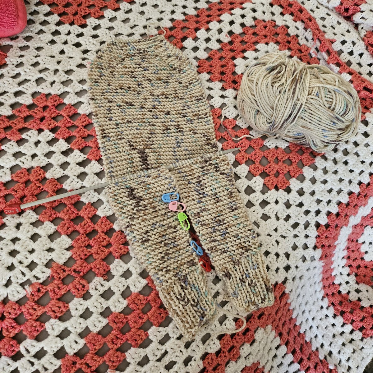 ssilviatorres12's tweet photo. Siguiendo con mis modelos tejidos para mi futuro nieto.
#SoyUnaAbuelitaFeliz 👵
#AmoTejer 🧶🪡 #Overol https://t.co/3GtvMHcf8V