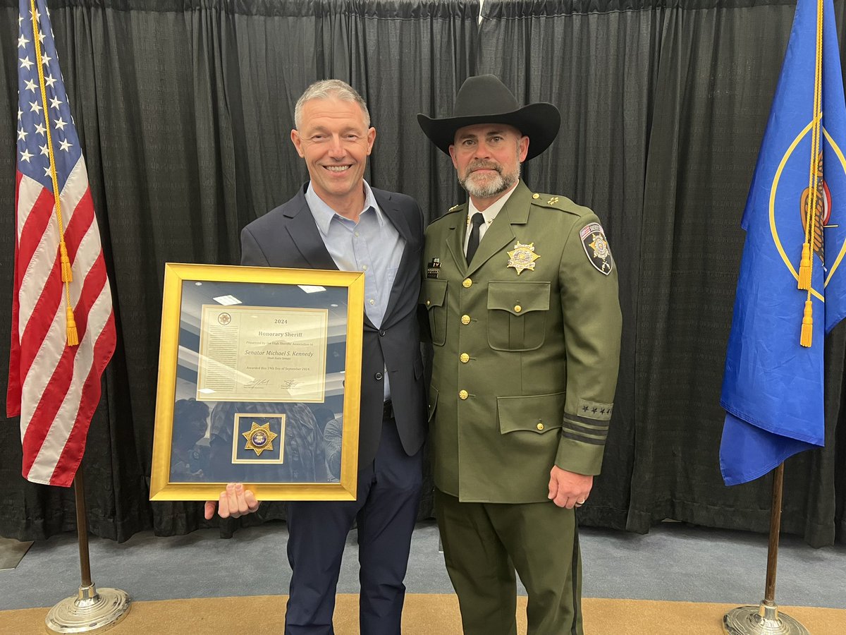 KennedyForUtah's tweet image. It was an incredible honor to receive the Utah Sheriffs’ Association Honorary Sheriff Award. I am deeply grateful to stand alongside and work with the brave men and women of law enforcement who dedicate their lives to protecting our families and communities. We are fortunate to…
