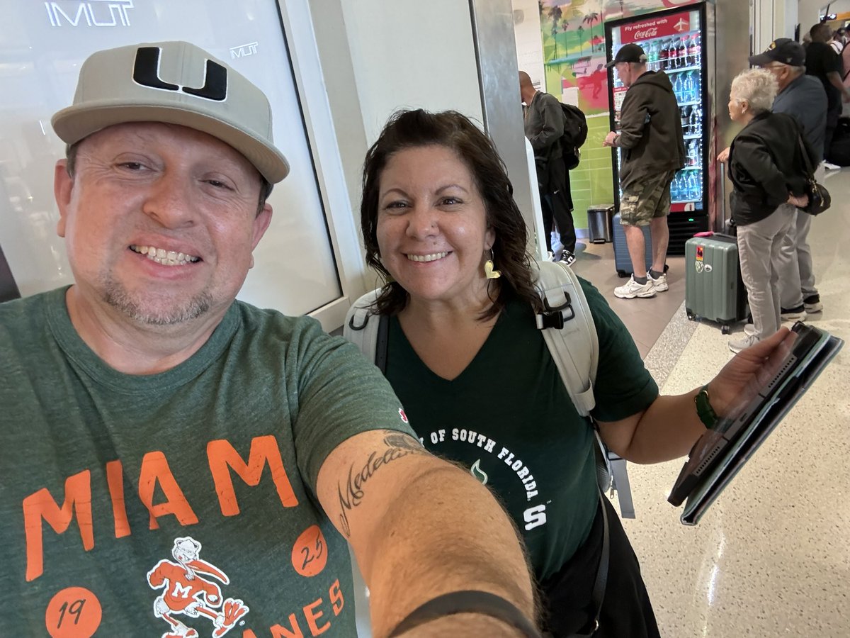 Stuck in Dallas watching #USF vs #Miami game… #GoBulls #BeatMiami #Housedivided for today #IstillHeartMiamialittlebit