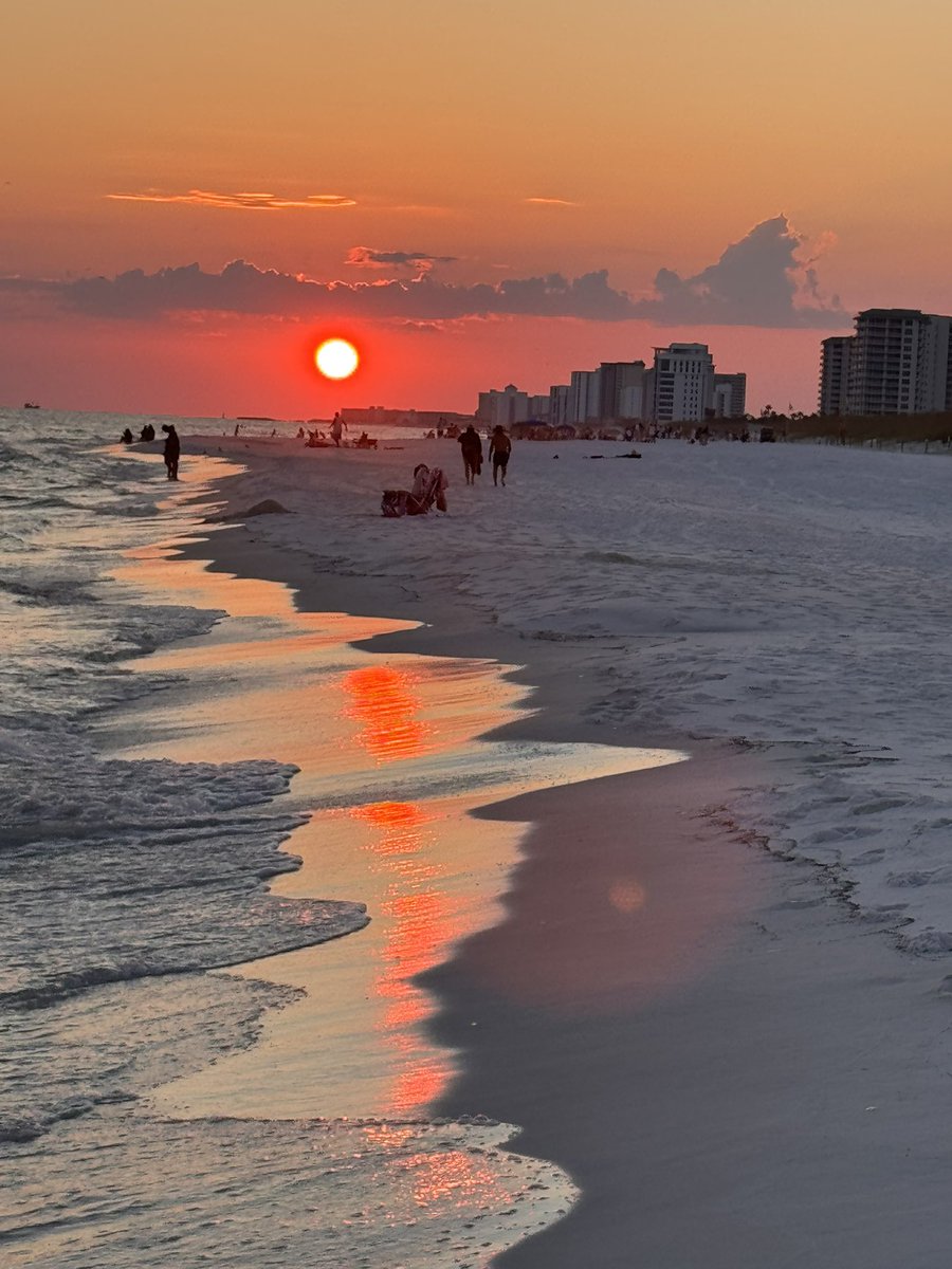 brooksy767's tweet photo. @spann sunset in #destin Henderson beach https://t.co/4q8nUCOOMu