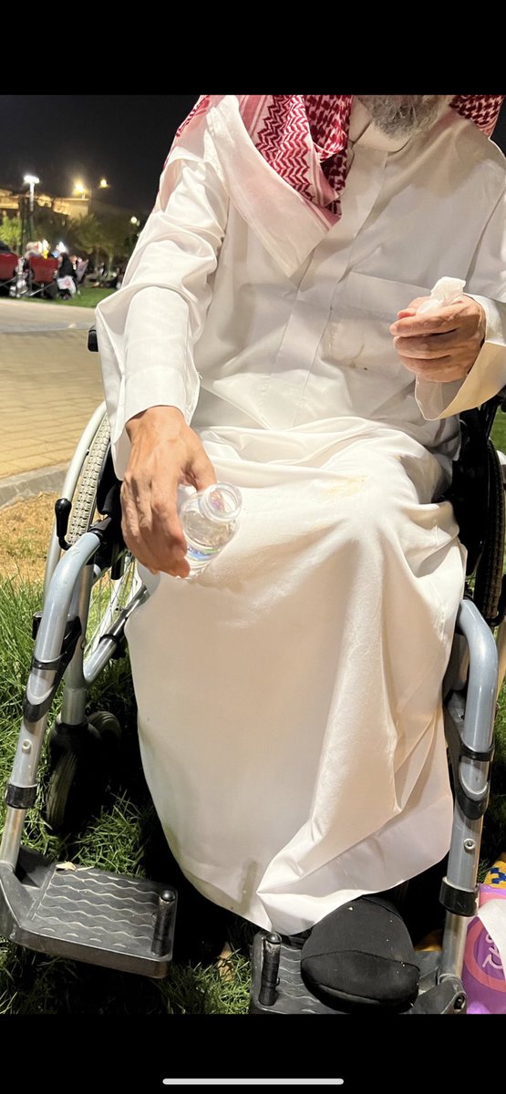 noni0078's tweet photo. والي بحاجه علاج جعلك بالجنه الجلطه ثقلته رجوله جعل ربي يشفيه 
 #عبدالعزيز_بن_فهد
@afaaa73 https://t.co/DGf1AXlnCf