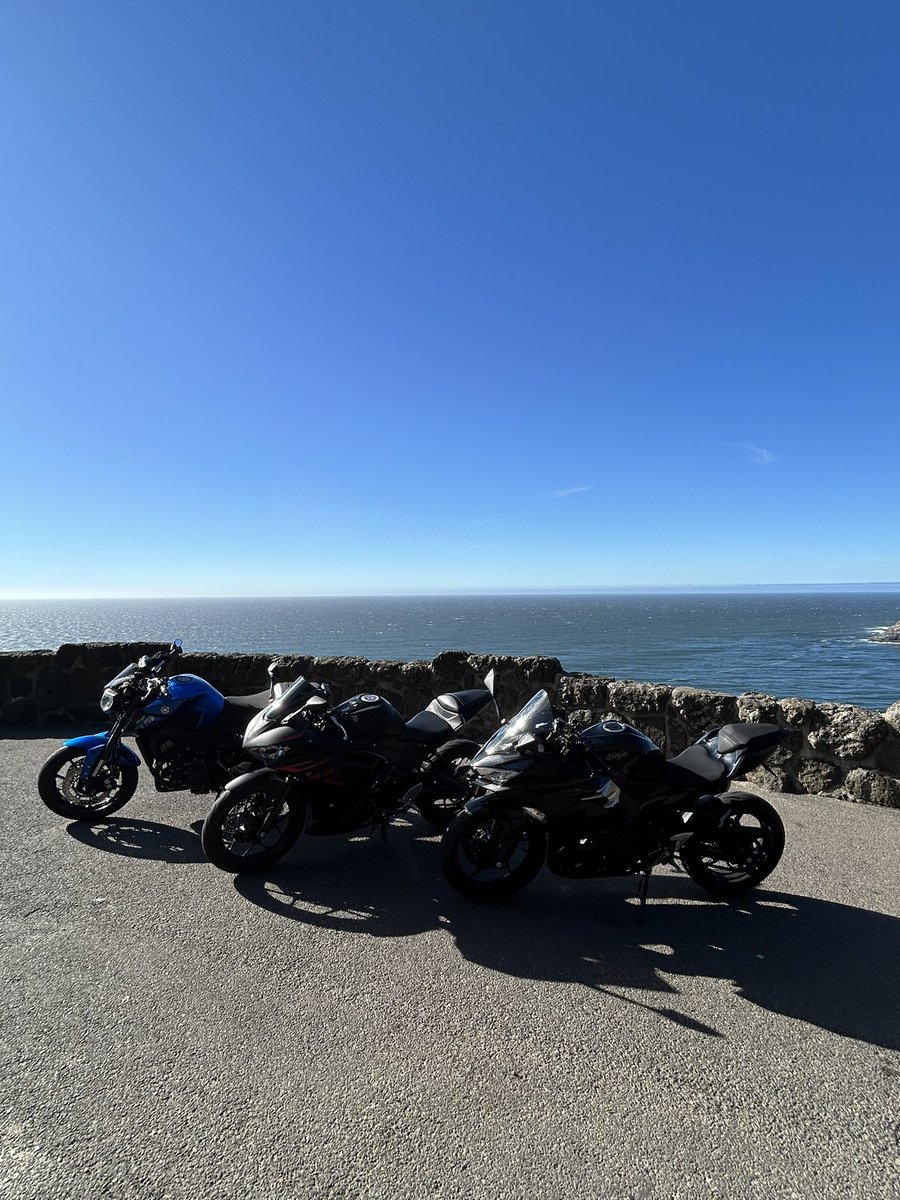 hiroh__'s tweet image. still MIA, been riding my motorcycle