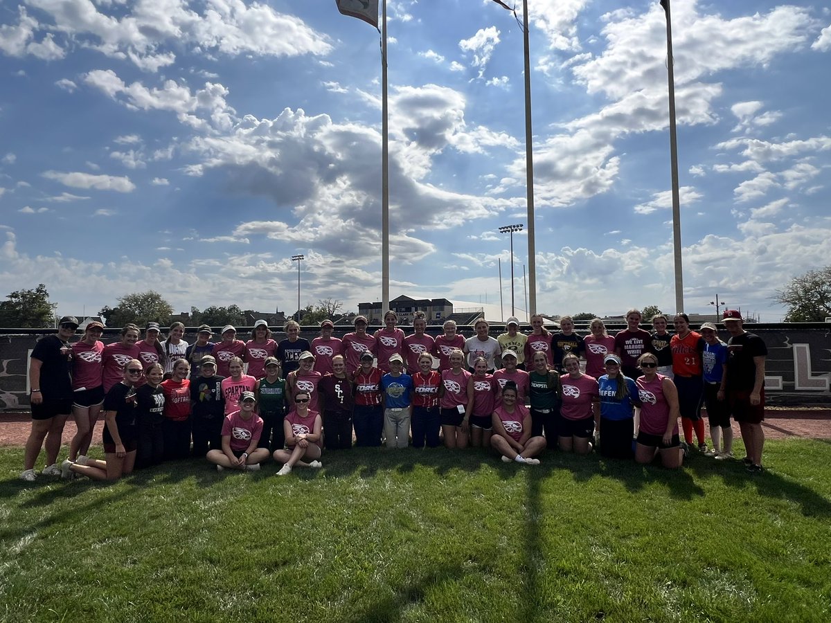 CoeSoftball's tweet photo. Great day to be a Kohawk!! We had a fun, talented group at camp! Thanks for spending the day at Clark Field. We had a blast getting to work with this awesome group! https://t.co/1LFgfhTlCT
