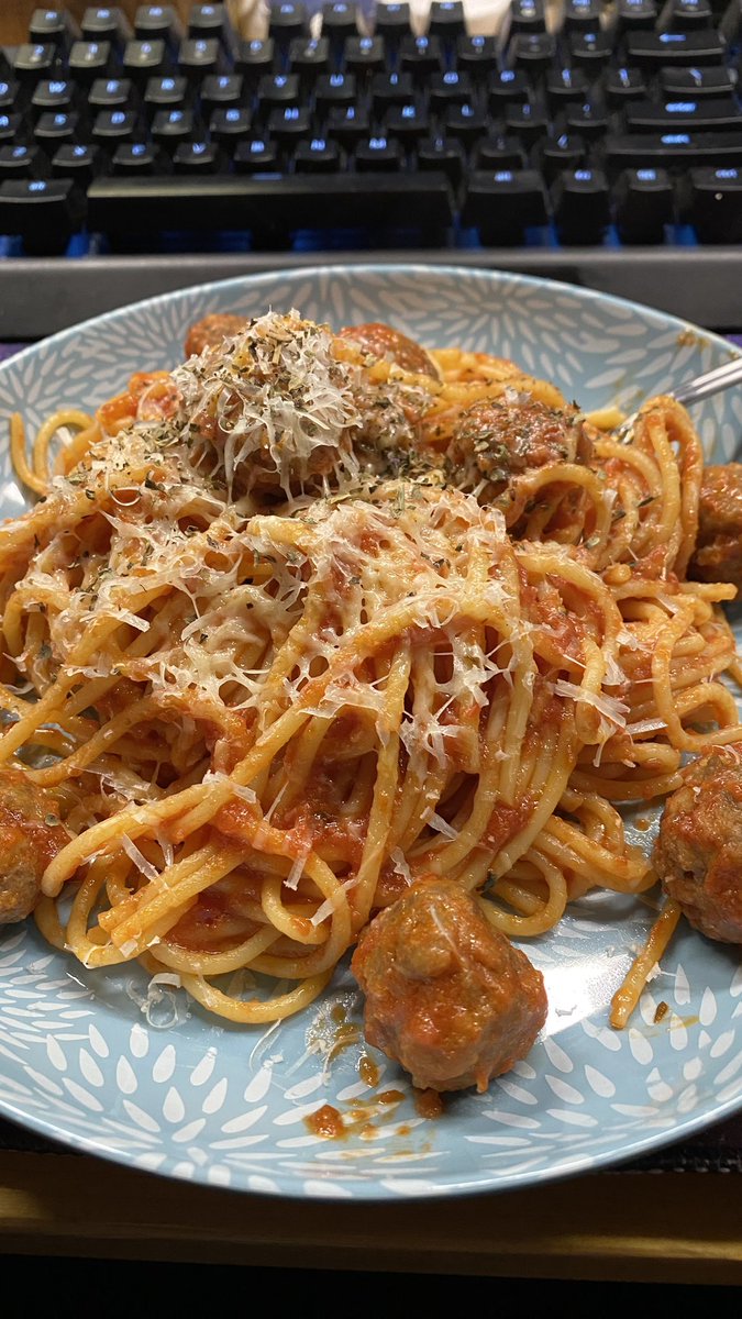 WireSun7's tweet photo. @KaiSaikota I have made both of them apart just look at these two ok…don’t look at my food crime. https://t.co/lXQk8m3lQr