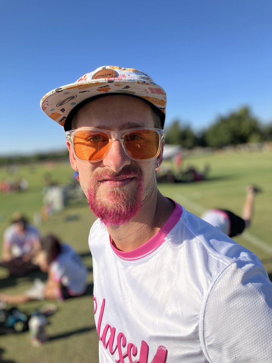 classyultimate's tweet image. 9-14 against @mischief_nation

happy campers after day 1