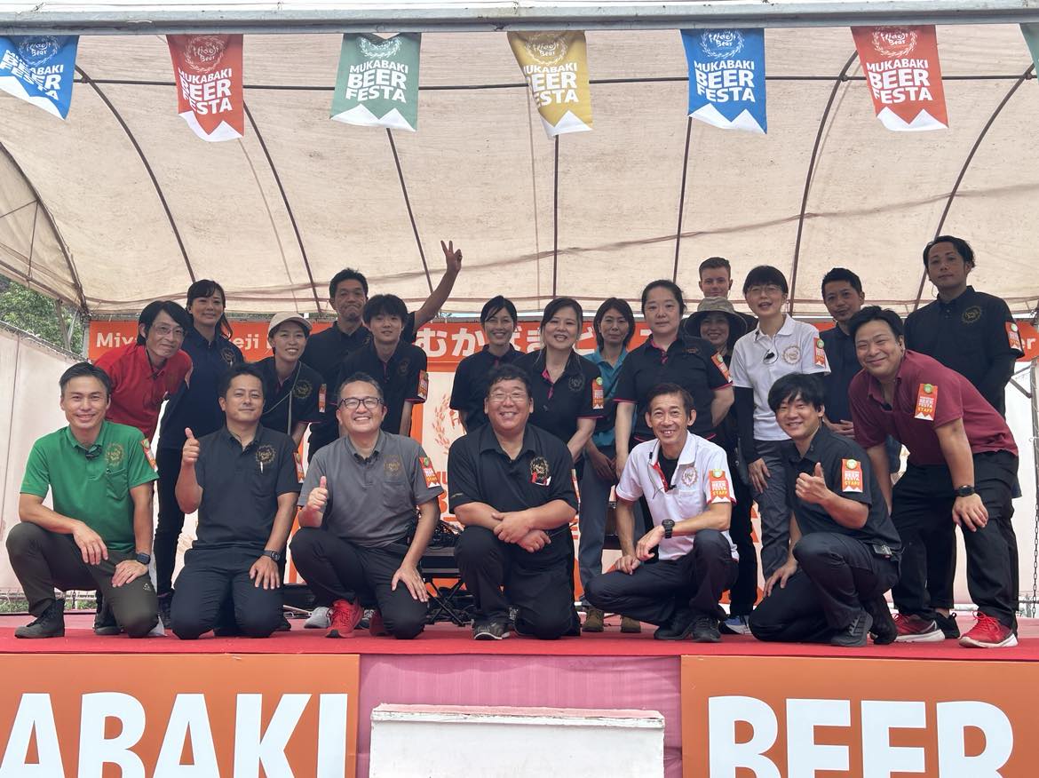 雨天開催！秋のむかばきビアフェスタ2024　9/22本日2日目11:00～開催！
飲食スペースは大きなテントを設置！p(^^)qご来場お待ちしています！→hideji-beer.jp/mukabaki-beerf…
#ひでじビール #宮崎ひでじビール #延岡 #秋のむかばきビアフェスタ #クラフトビール #イベント情報 #宮崎 #宮崎観光