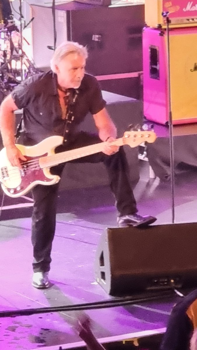 The Pistols were brilliant tonight and Frank Carter the ideal singer. Thanks <a href="/GlenMatlock/">Glen Matlock</a> for getting the amp signed hope to see you on your tour to tell you more. What a night