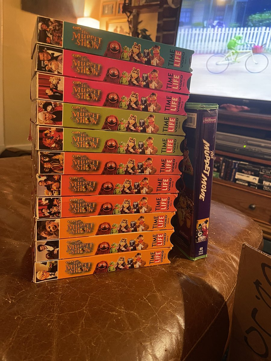 I was in the worst mood this morning and Hunter suggested we go to the Goodwill bins. Found eleven out of fifteen of this set and almost cried on the way home. 

#Muppets #TheMuppetShow #MuppetHistory