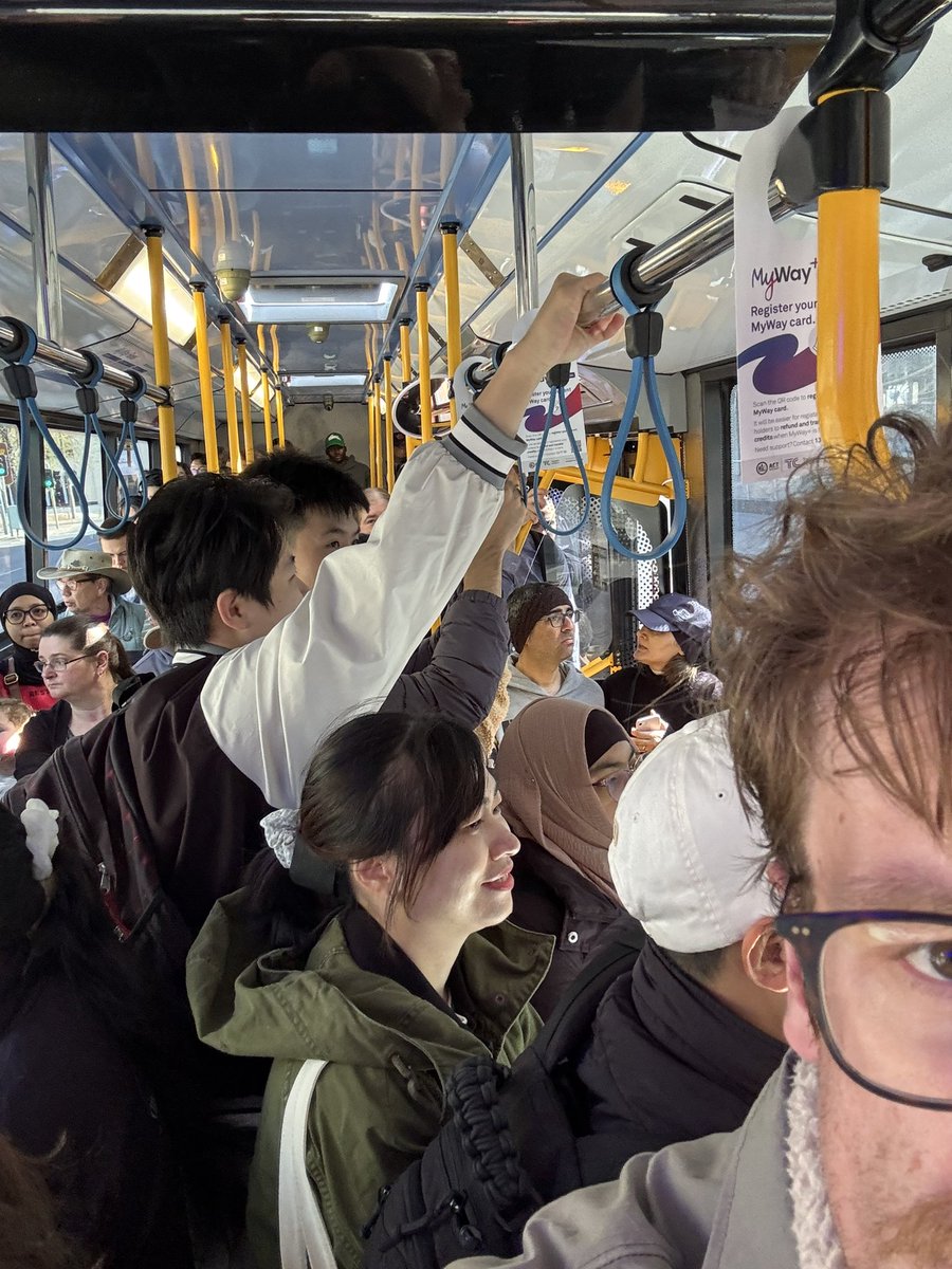 mdxnz's tweet photo. 945 R2 bus at crush capacity on a Sunday, thought Canberra was car-dependent https://t.co/8kU9eO4WIV