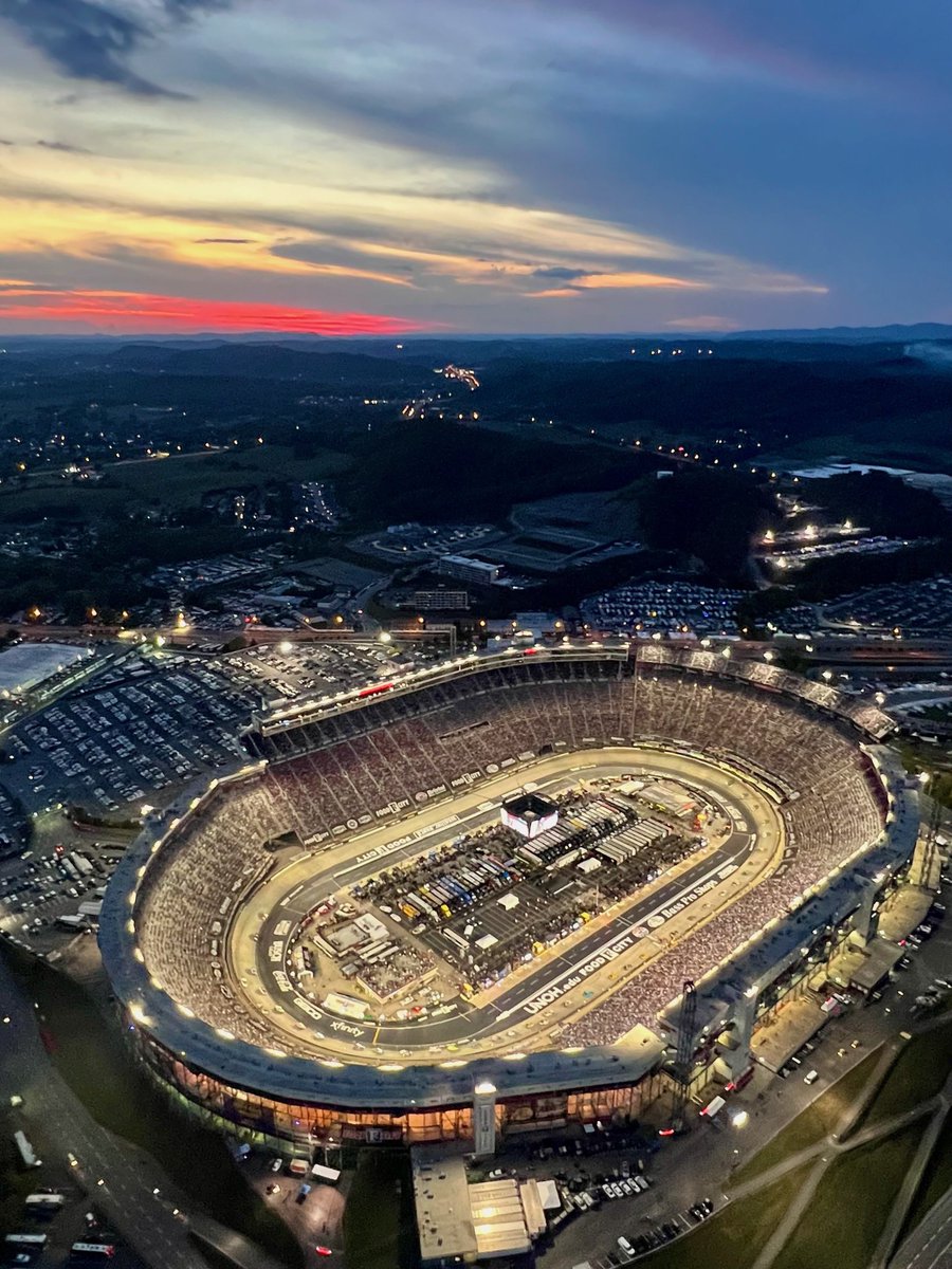 NASCAR, Bristol Motor Speedway, and a Tennessee sunset…it’s a beautiful sight. 

#NASCARPlayoffs