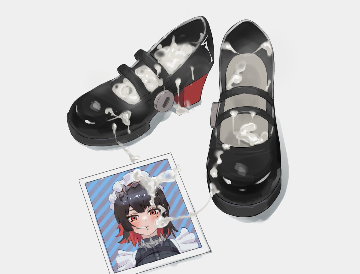 主人晚上好，按照您的的吩咐，带来了穿了一整天的闷热小皮鞋，还有兼职照片
（面无表情的捡起一只鞋子然后趴在你的上半身舔舐乳头，小手捡起还散发着阵阵热气的皮鞋，鞋面对准变态恋物癖肉棒随后将鞋子当做飞机杯一样插入杂鱼肉棒顶到皮鞋最前端）
  主人和我鞋子做爱的感觉舒服吗？你真是恶劣到了极点