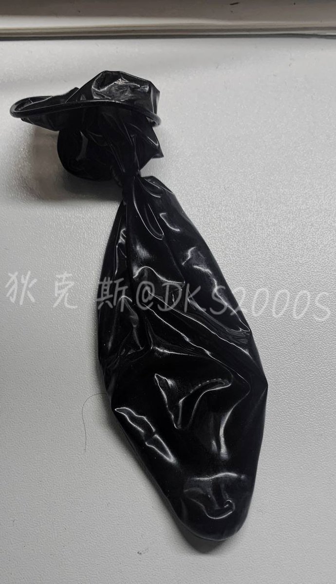 DIX2000S's tweet photo. #鸡吧套子 #精液套 #精套控 #做爱 #usedcondom #gaymedan #Condom #condomplay #condomself #gay
依旧是黑色 https://t.co/jc5DCntv9Z
