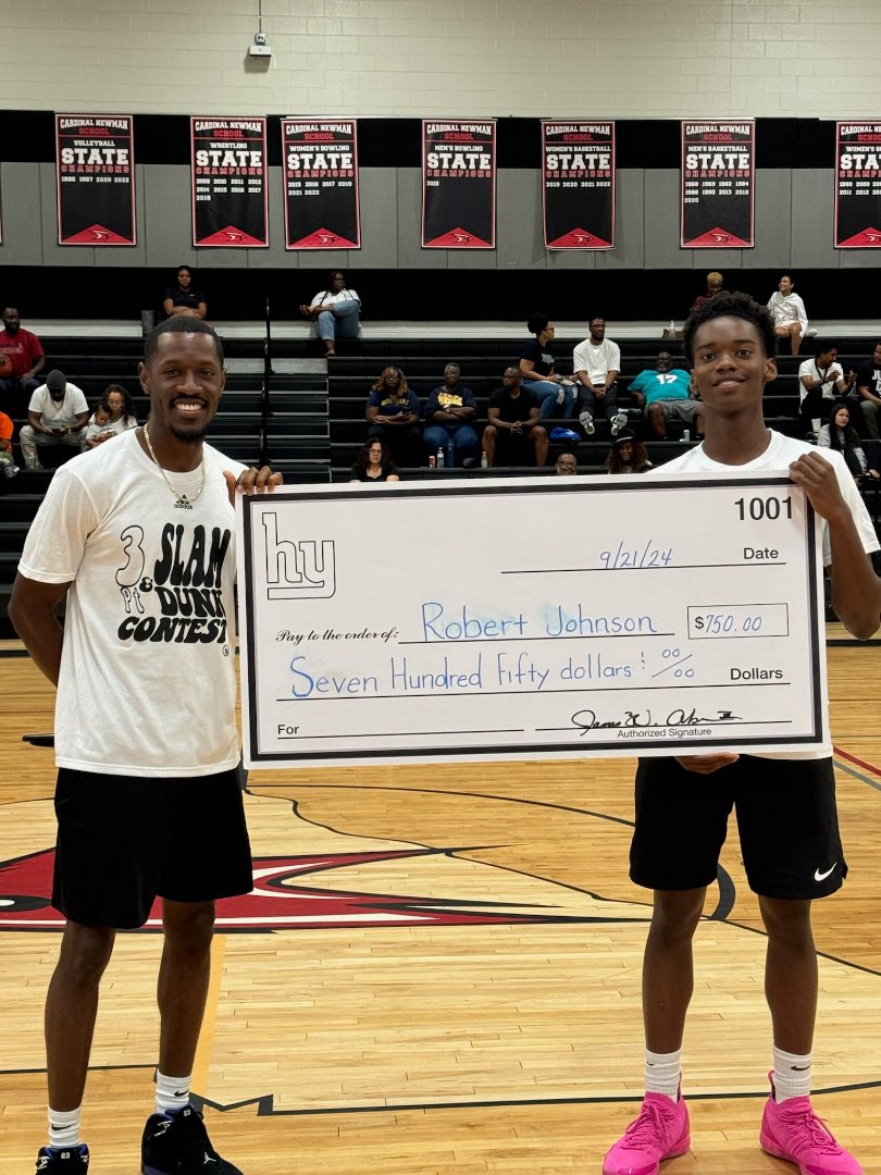 rob_johnson4's tweet photo. Thank you to @GlymphLeague  for the opportunity to compete in the 3pt contest !!

@FloraBHoops https://t.co/7OEdQ6U0ID