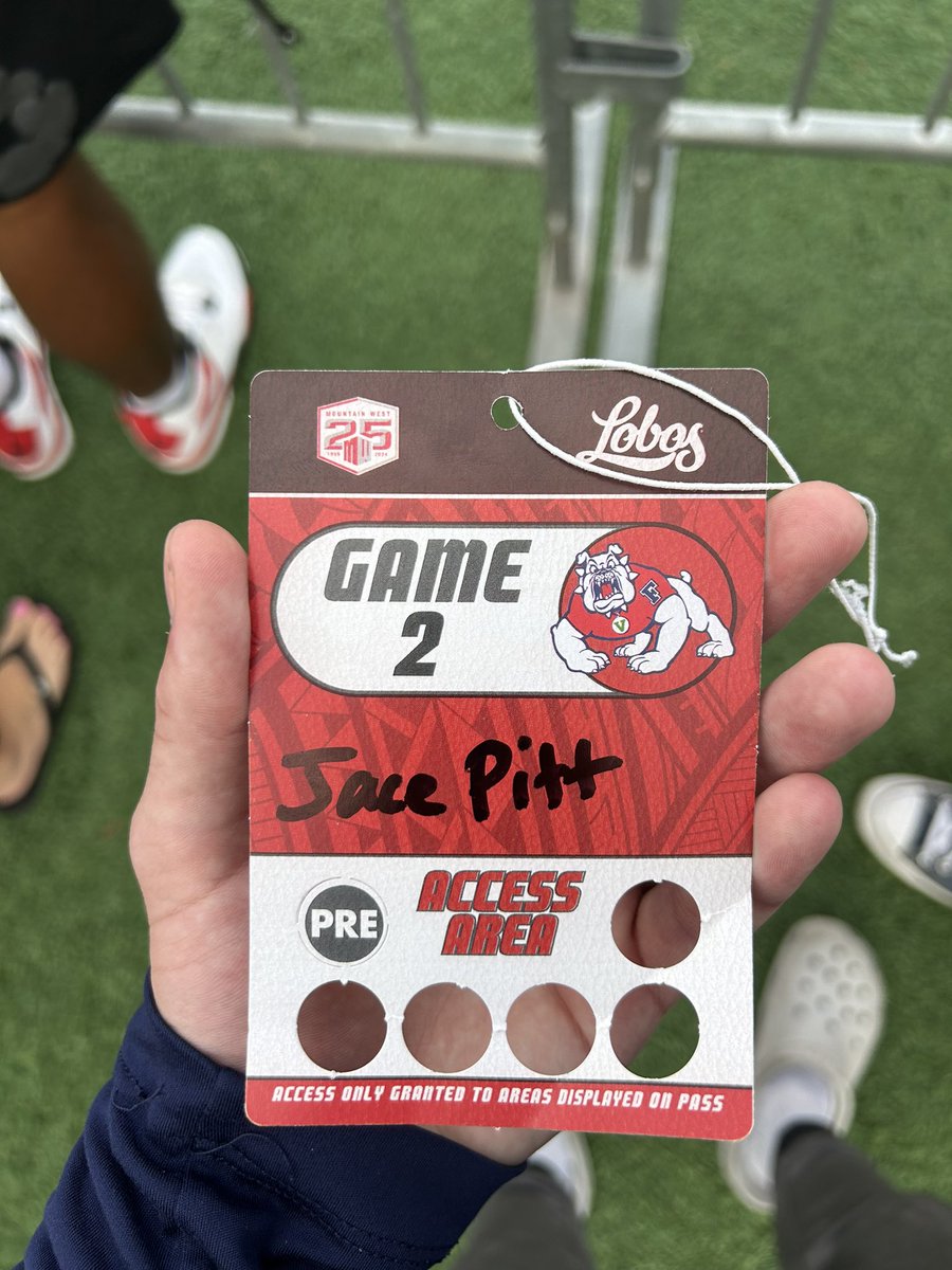 Thank you <a href="/UNMLoboFB/">New Mexico Football</a> and @coachbuttsUNM for having me out‼️