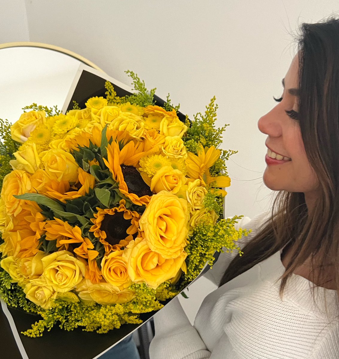 DayanRustrian's tweet image. Tú, el más especial y detallista, te amo. 💛💐 @DanielRustrian