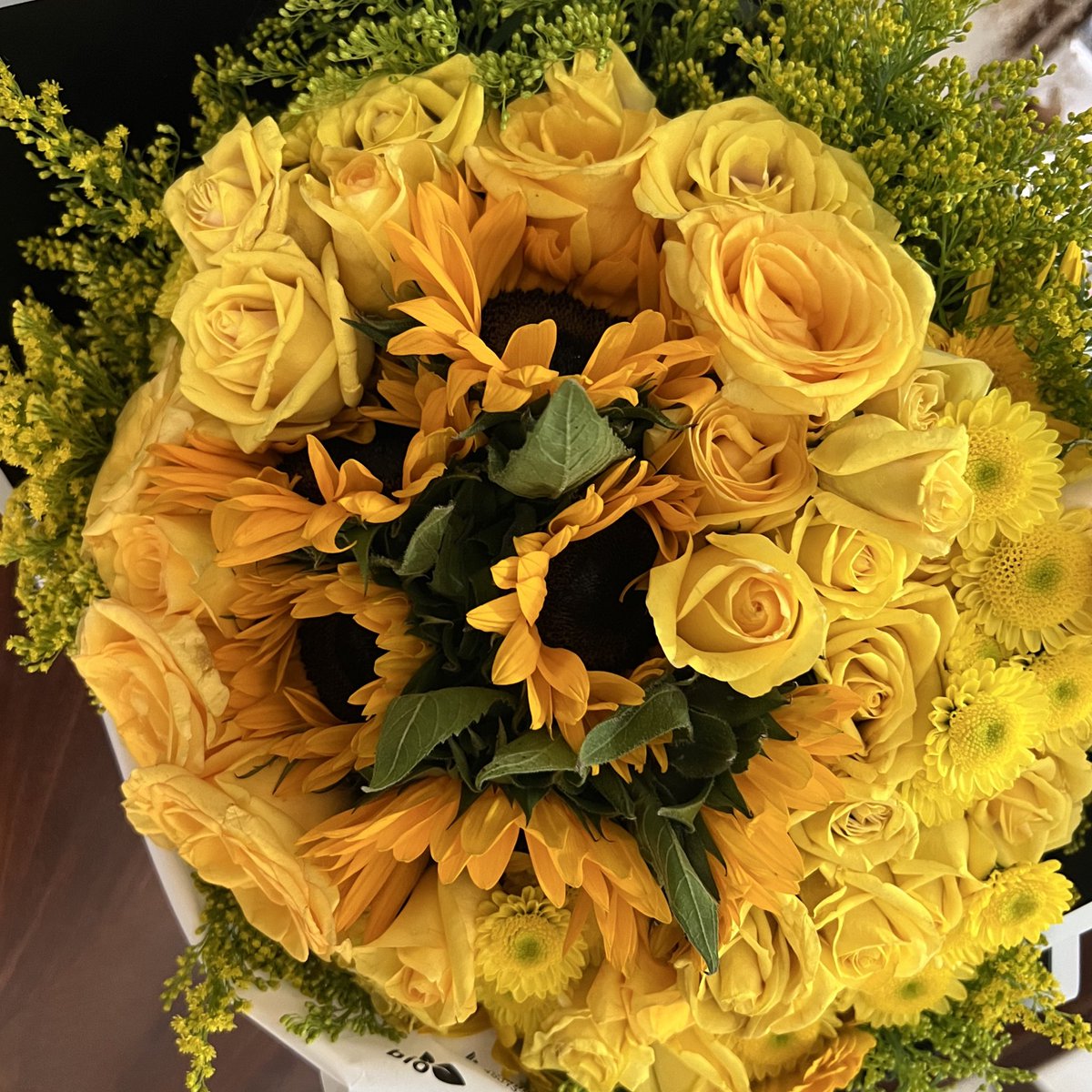 DayanRustrian's tweet image. Tú, el más especial y detallista, te amo. 💛💐 @DanielRustrian