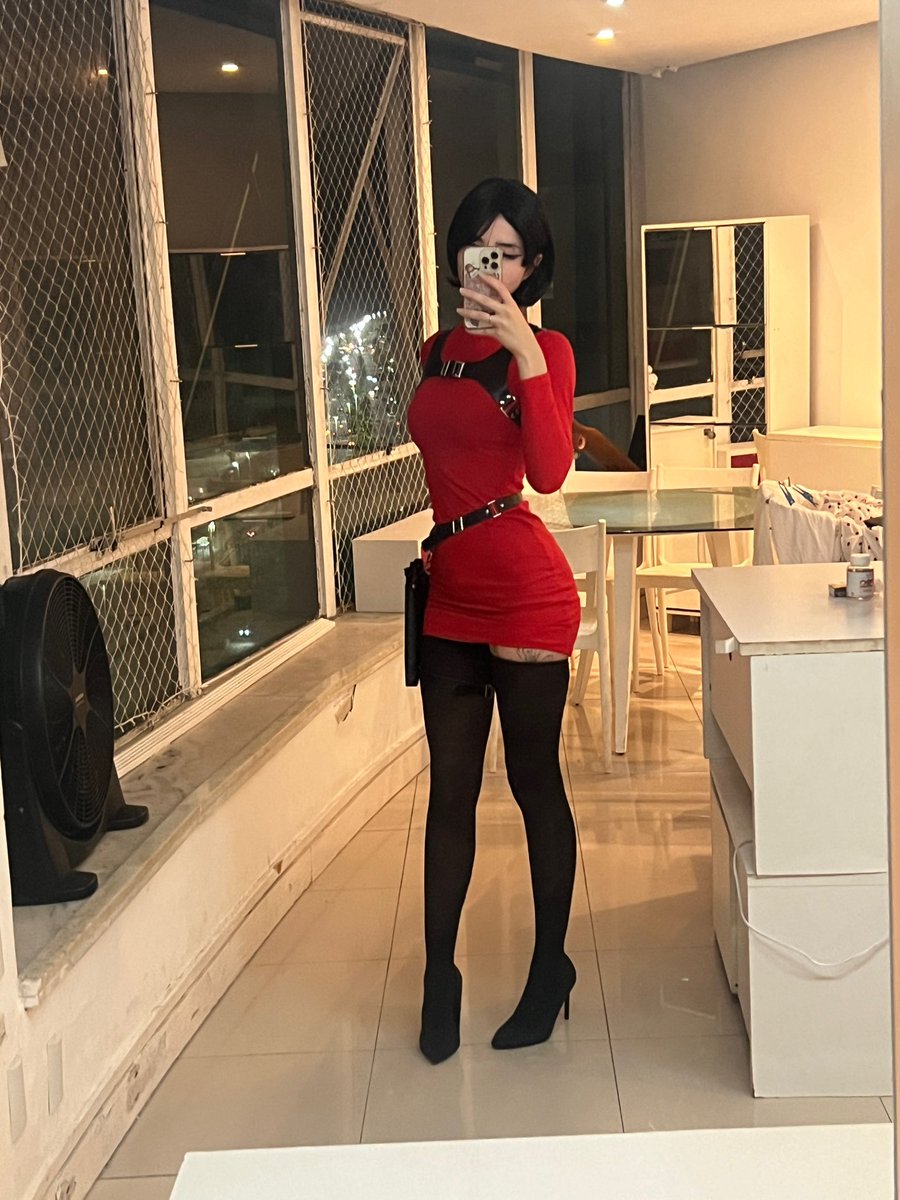 s0rabunny's tweet photo. ada wong https://t.co/wRqjJc2jxq