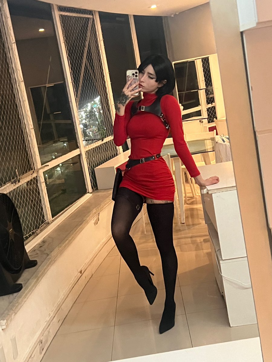s0rabunny's tweet photo. ada wong https://t.co/wRqjJc2jxq