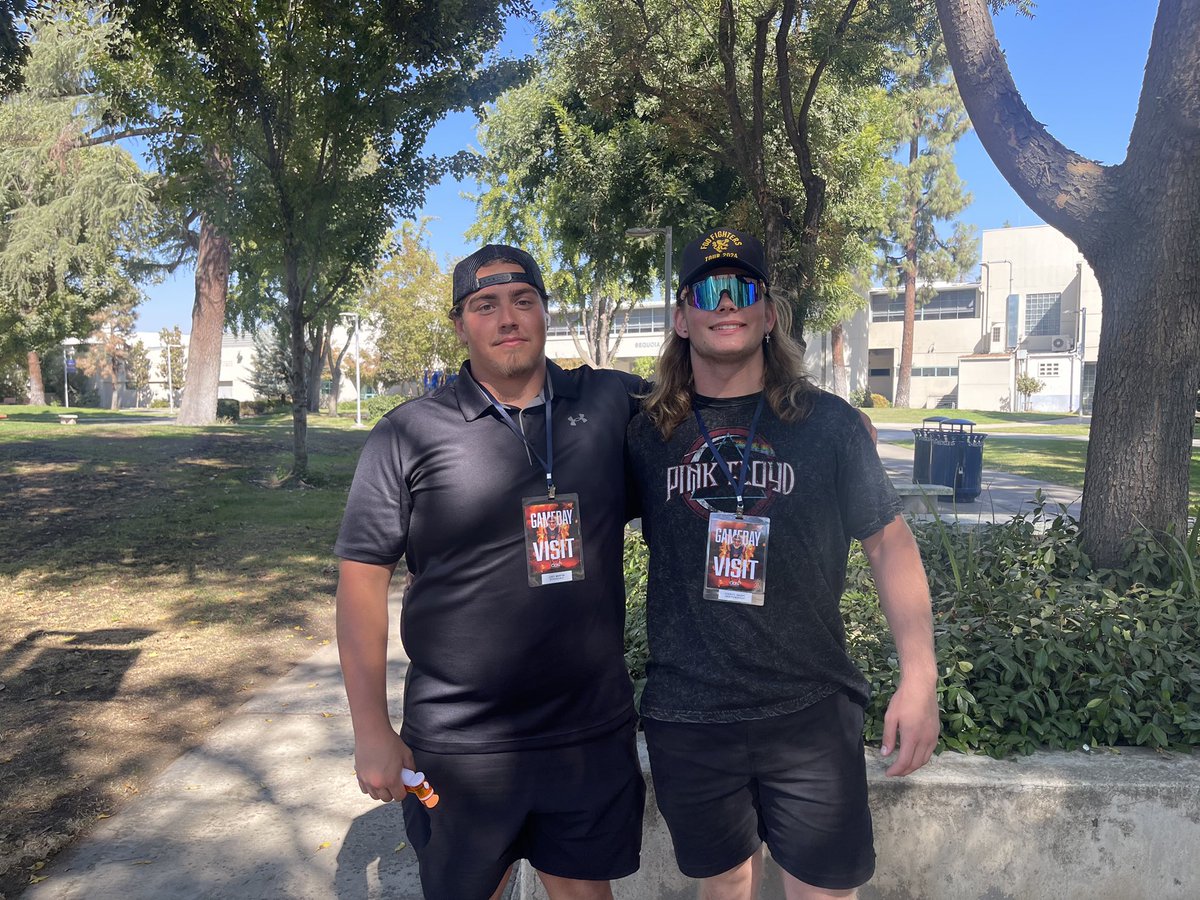 Thank you <a href="/COSGIANTS_FB/">COS Giants Football</a> for having me! 
<a href="/coachjehning/">Kurt Jehning</a> <a href="/Coach_Mendonca/">Coach Mendonca</a> <a href="/coach_djrico/">David Rico</a> <a href="/PTRitchie_/">Jeffrey Ritchie II</a> 
<a href="/EzekielBagby/">Ezekiel Bagby</a>