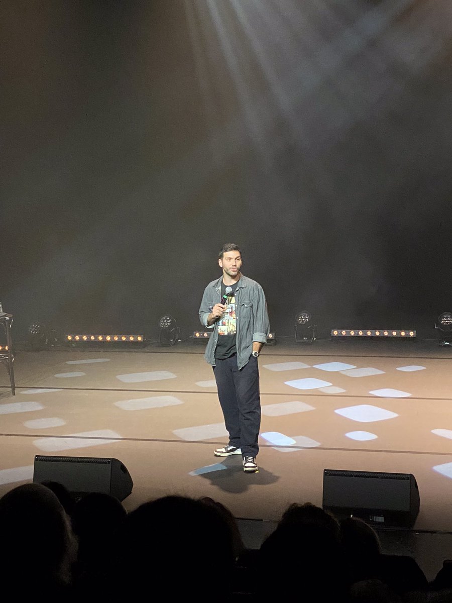 PhilippeCar's tweet photo. Heureux d’avoir ouvert notre nouvelle saison culturelle ce soir au nom de @luccarvounas en accueillant @comtebouderbala et @GaetanMatis qui ont triomphé sur la scène du @POLEAlfortville 👏🏻👏🏻👏🏻Bravo pour sa programmation à notre directrice artistique  @MCPietragalla 👍 https://t.co/DOA89i8rGf