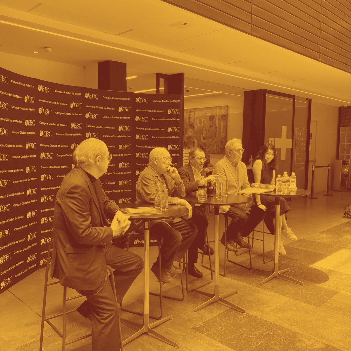 Presentación del libro "Integración Latinoamericana" en el que tuve la oportunidad de colaborar con un ensayo escrito junto con Brenda Soto sobre los Módulos Sociales de Vivienda del Fovissste. <a href="/_brendst/">Brenda Soto</a> <a href="/miqadria/">Miquel Adrià</a> <a href="/Arquine/">Arquine</a> <a href="/F_pesci/">Félix E Sánchez A</a> <a href="/mextropoli/">MEXTRÓPOLI</a> <a href="/roduranz/">Rodrigo Duran</a>