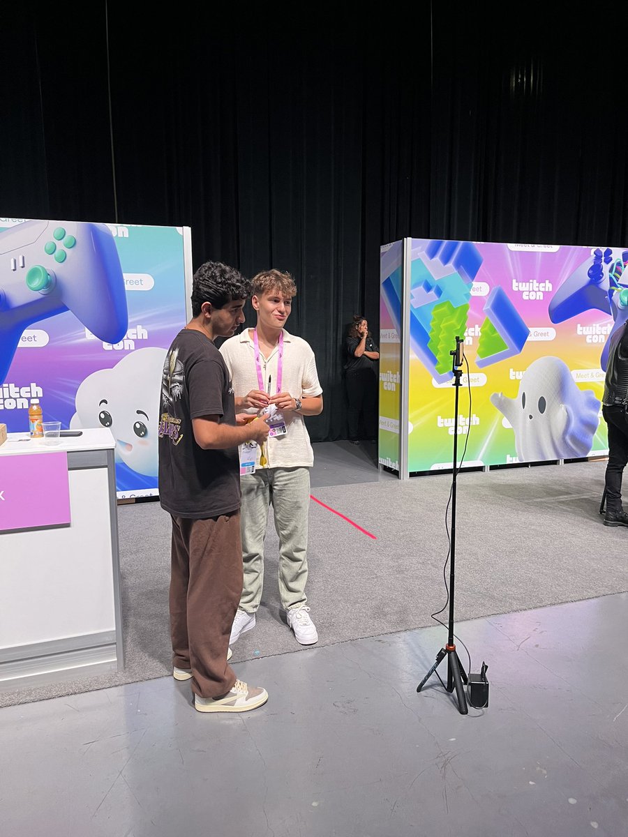 traqzin's tweet image. This guy is actually a legend @Clix much love man