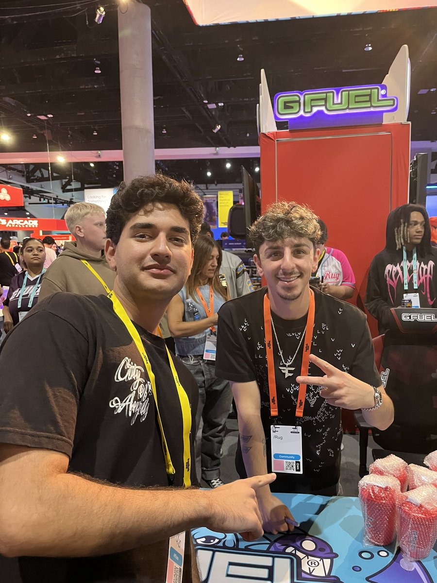 traqzin's tweet image. Rug and adapt pt2 @FaZeAdapt @FaZeRug