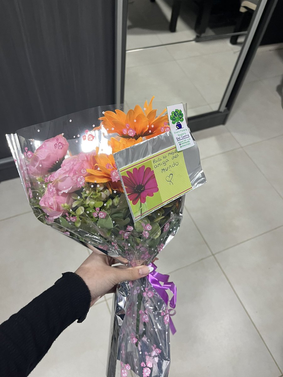 mentira si queria💛