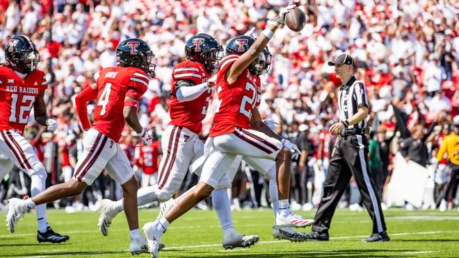 CashCing's tweet photo. THE STREAK CONTINUES 🤯

Texas Tech -3 -110 ✅✅ MAXX

15-3 CFB RUN 🔥
70-33 FREE PLAY RUN 🔥

Who tailed and wants MORE? RUN IT⬇️ https://t.co/PtlSEO5oV5