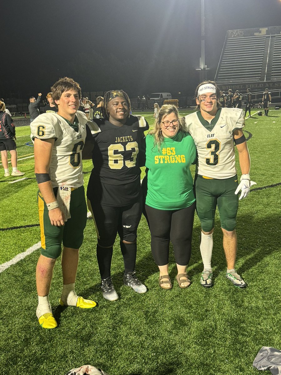 EHeintschel's tweet photo. They may have been across from each other last night, but these boys are brothers forever. Love you boys and so proud of each of you!!!! @mason_heinch06 @Eric_Bush1 @TroyHazuda #63strong #maumeebayturf https://t.co/hvzDUpkcr1