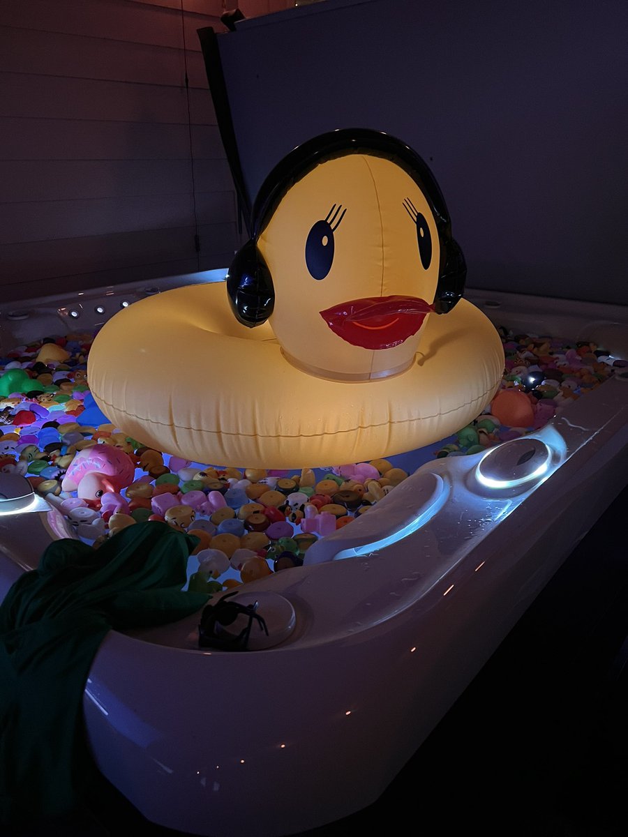 Axialmatt's tweet image. The aftermath
Thank you all so much for an amazing stream! I will now hand this account over to Matt once he has dry hands ❤️ Casey