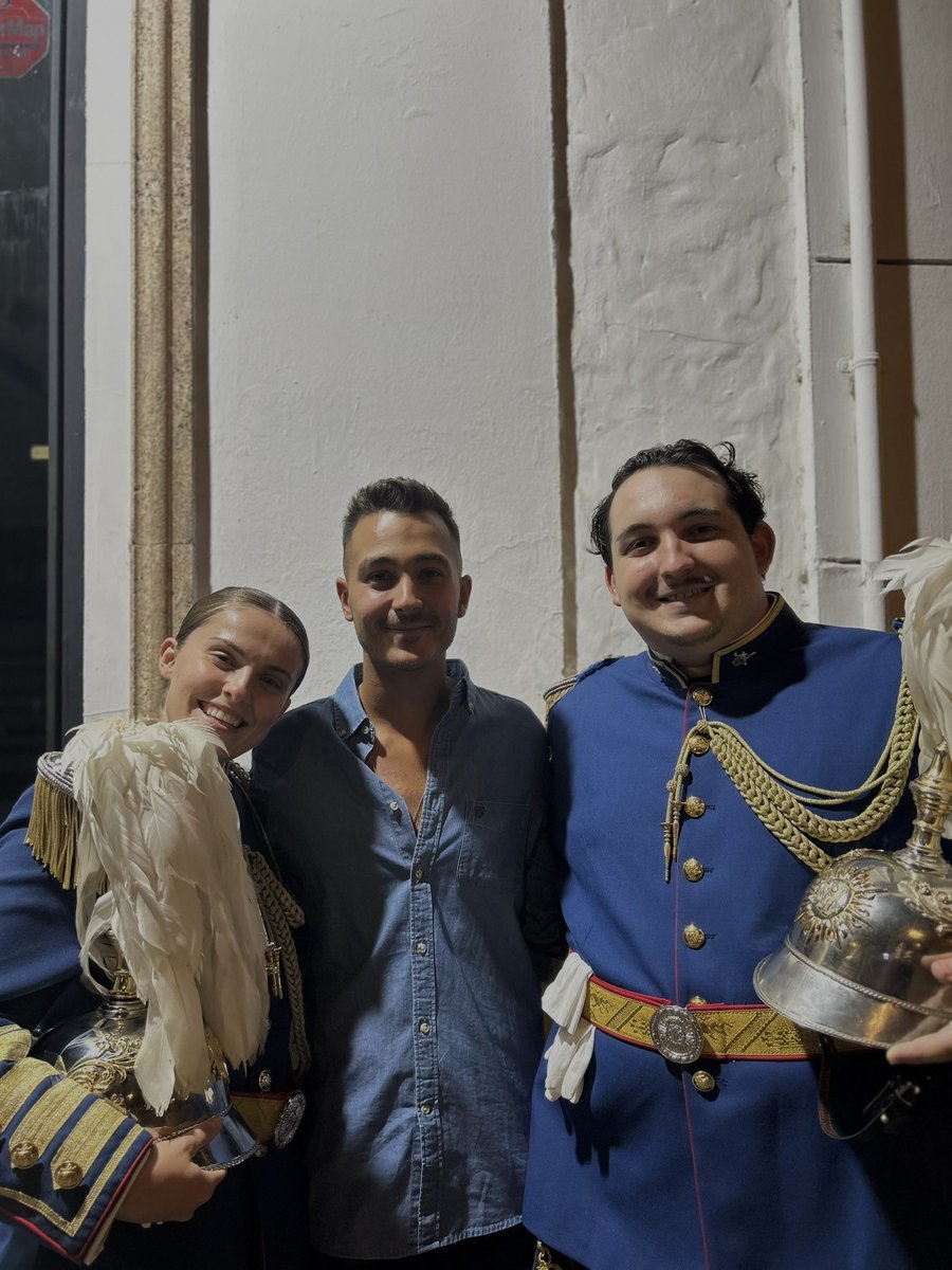 Tener amigos así vale millones 💙
<a href="/miirandajmnz/">M I R A N D A</a> 
<a href="/nicogm02_/">NICO</a>