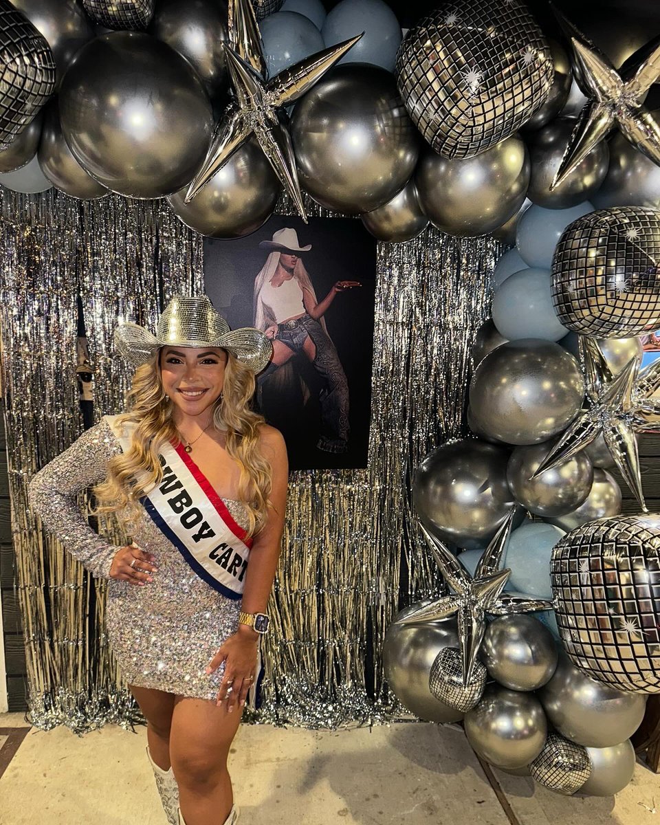 AnaidaNaya's tweet image. act 28
               Welcome to 
The Renaissance &amp;amp; Cowboy Carter🪩🤠🩶

#virgosgroove #cuffit #leviijeans  #texasholdem #beyonce #cowboycarter #renaissance #YAYA #aliensuperstar