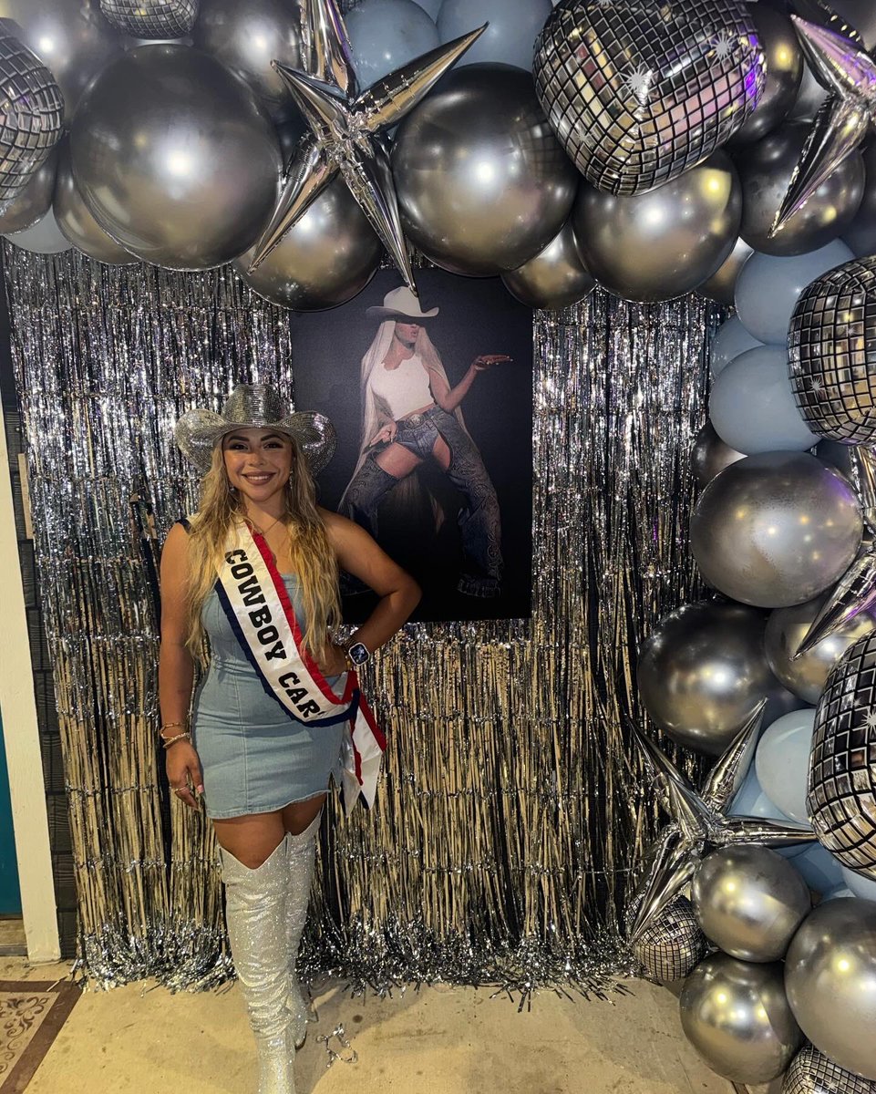 AnaidaNaya's tweet image. act 28
               Welcome to 
The Renaissance &amp;amp; Cowboy Carter🪩🤠🩶

#virgosgroove #cuffit #leviijeans  #texasholdem #beyonce #cowboycarter #renaissance #YAYA #aliensuperstar