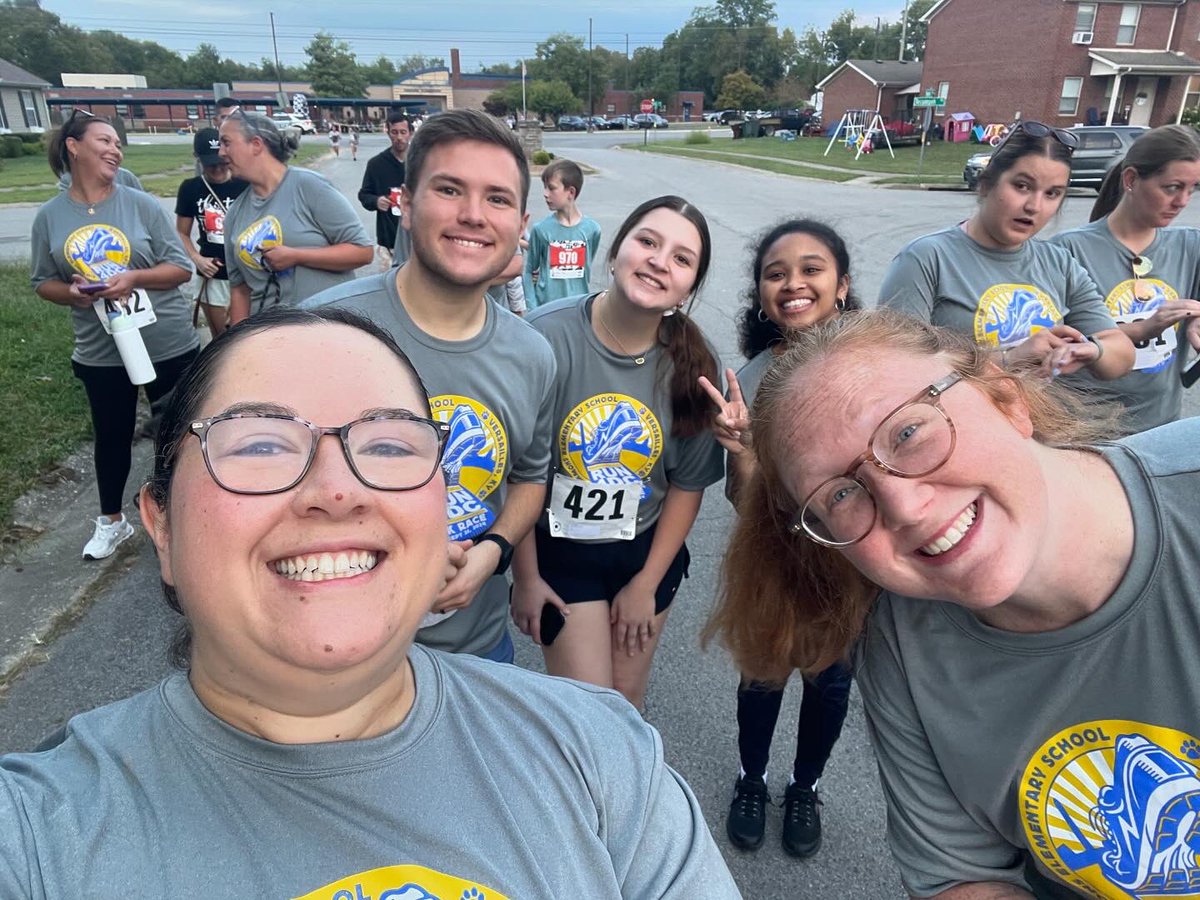Great day at the Run4DC today!! Love supporting our 5th graders going to Washington, DC, later this year! <a href="/simmonsbulldogs/">Mr. Albert</a> #wherewewanttobe <a href="/WoodfordCoPS/">Woodford County Public Schools</a> #kidswin #5k #washingtondc #running #walking
