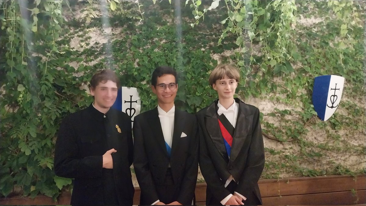 ObscuriumGov's tweet image. Impression from the Golden Bucket Gala in @PAiguesMortes 
#micronations