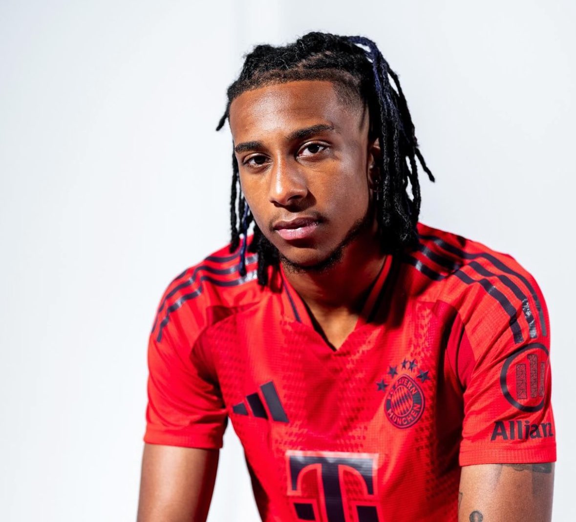 FabrizioRomano's tweet photo. 🔴🇫🇷 Kompany: "Michael Olise, he's a special talent. It's a luxury at Bayern to have so many good players".

"Michael did very well. His start at Bayern couldn't be much better. He has to keep going this way. I haven't got the feeling that he's a player who feels much pressure". https://t.co/3DrUpbMxgd