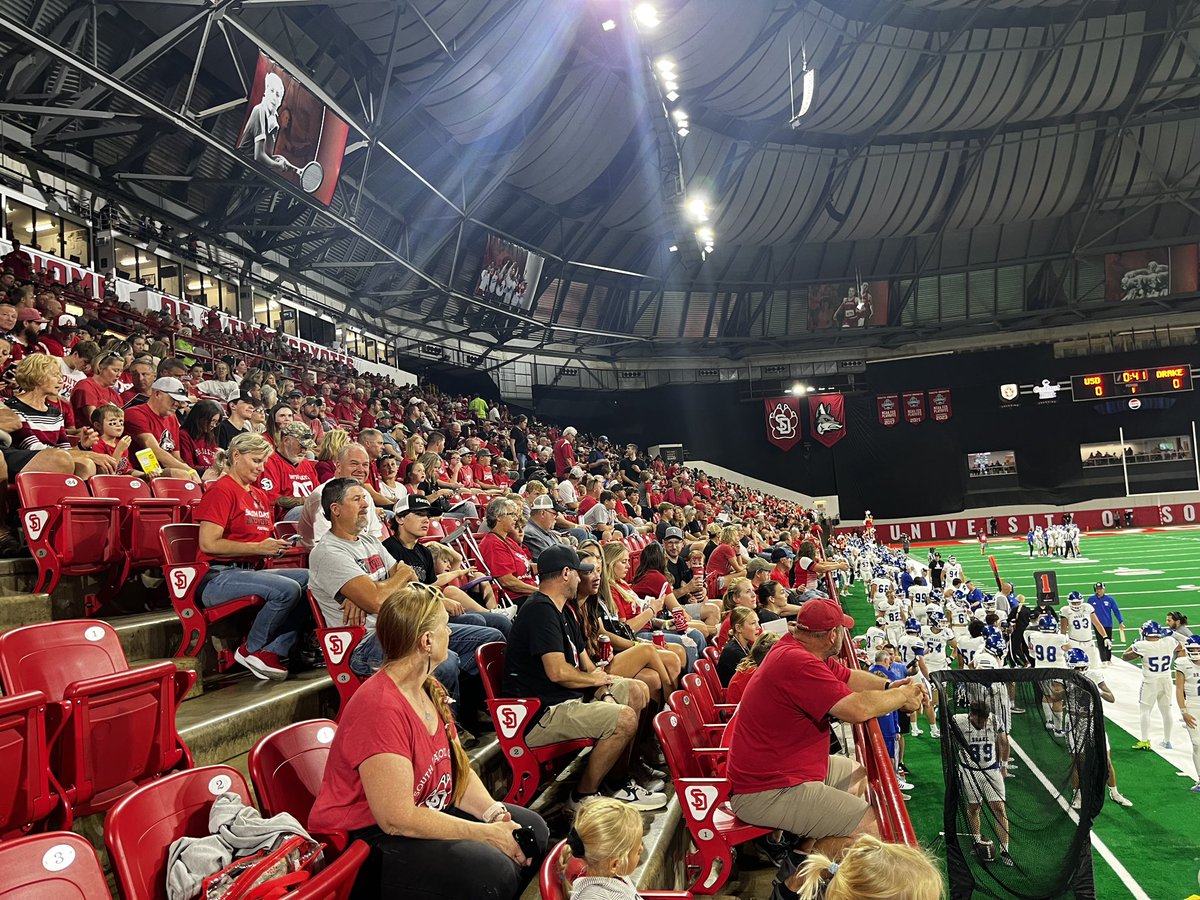 BackthePackSD's tweet photo. Sights from a convincing home DUB! πͺπ»
#GoYotes
#BackTheBack
#DefendTheDome
#WeAreSouthDakota https://t.co/cubFJztwcq
