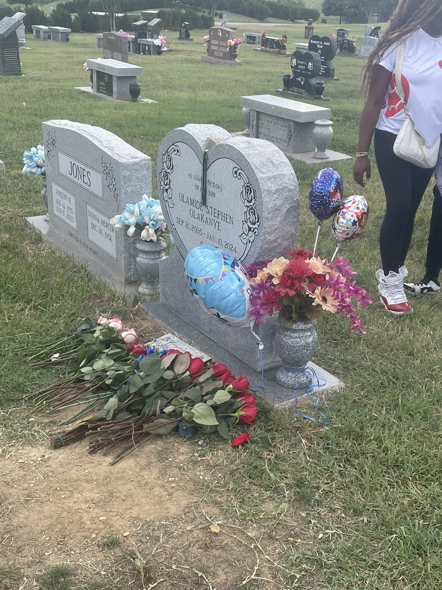 desssxkaiorrr's tweet image. I wake up every day thinking about you ngl. It’s your 19th birthday and I just wish you were here to celebrate it. I will always cherish our friendship. I could never stay mad at you because all you did was make me laugh. I’d do anything to get you back. I love u stevo.
 #llswipe