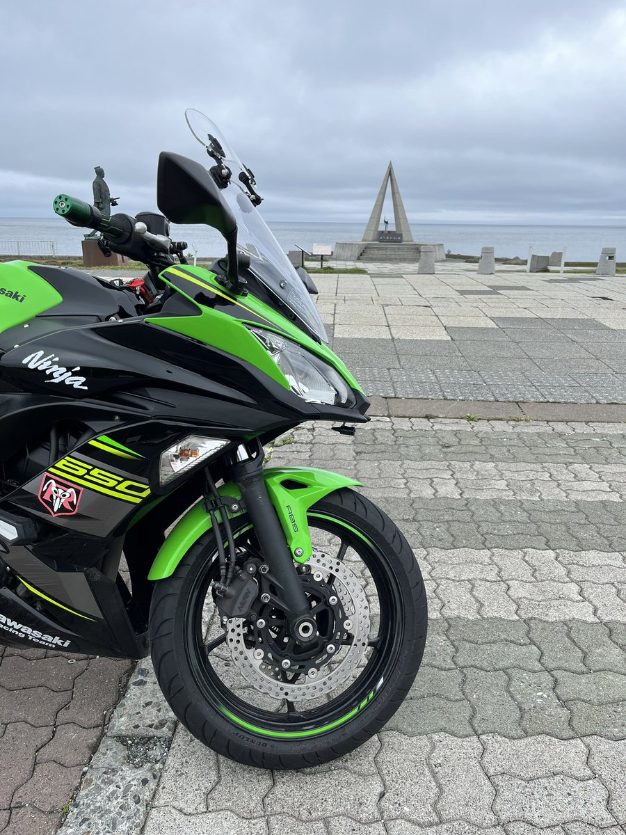 hide@Ninja650 tweet media