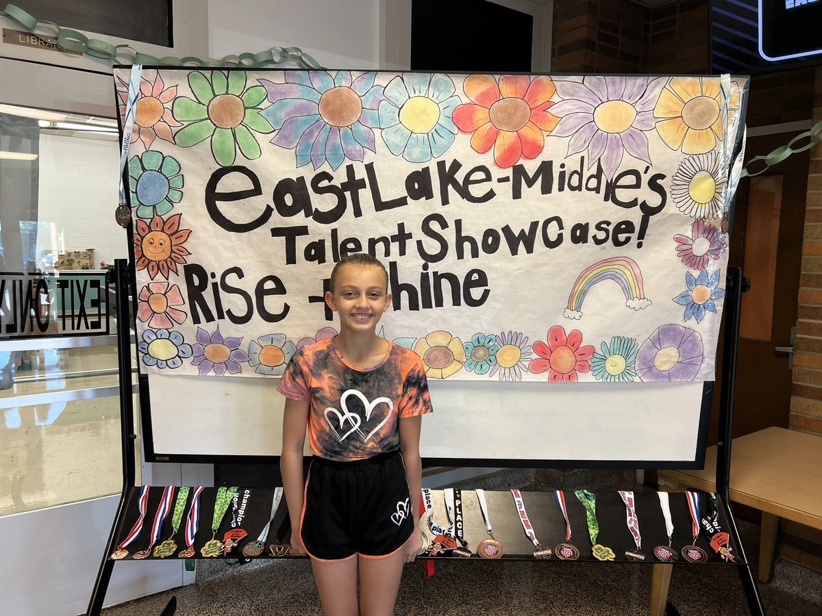 EastlakeMiddle's tweet photo. Students at EMS are “Rising and Shining.” Our students have so many talents and are enjoying showing them off. https://t.co/vbGc8myk0N