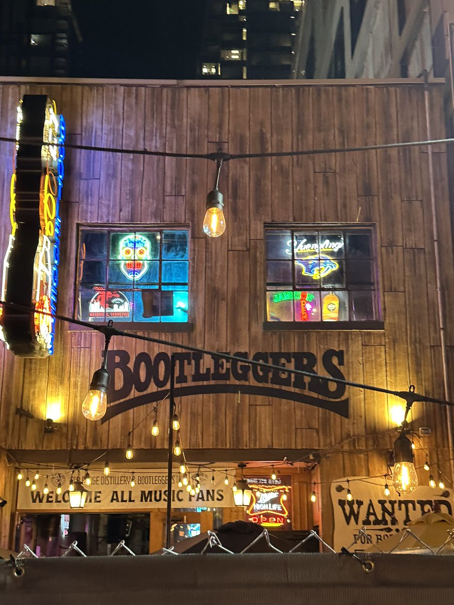 gawalsh640's tweet photo. @bootlegger1974 didn’t know you made it to Nashville captain!! https://t.co/rrdDk3xTHS