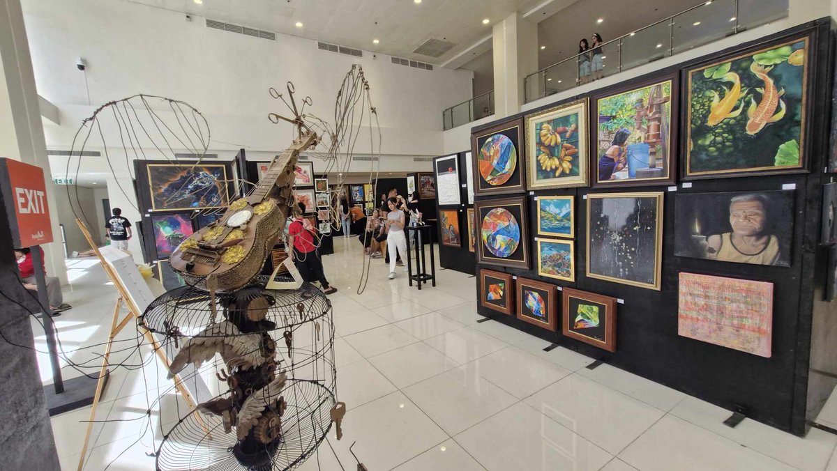 CebuXGeeks's tweet photo. ✨️ Happening Now!✨️
🗓 Art Maze: A Journey Through Colors and Craft
📍Ayala Malls Central Bloc
#cebu #cebuanoart #cebuanoartist #art #artist #artwork #artevent #cebuevent #artmazeimagine https://t.co/oDbfppbiEK