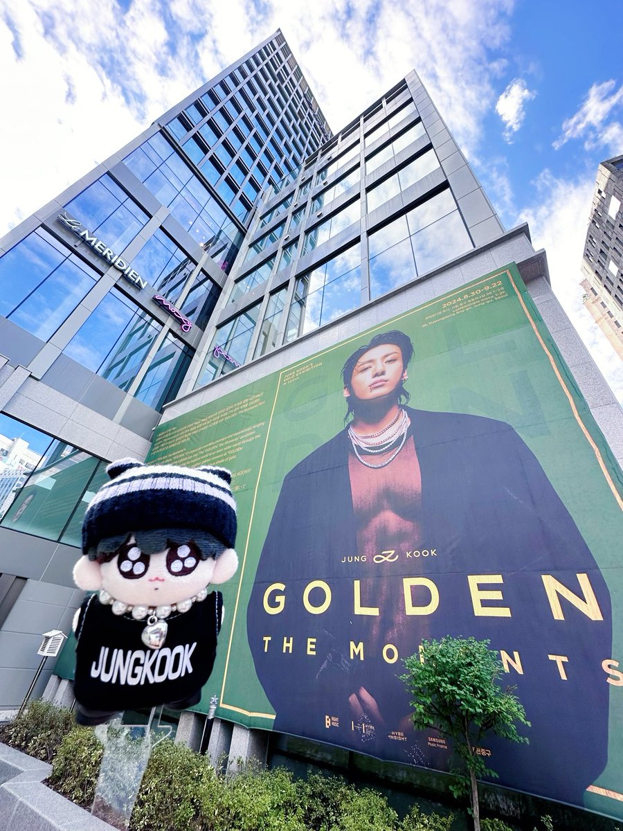 may66669's tweet photo. 👑GOLDEN最終日の見納め
🐰明洞のJKセンイル広告
ごはん食いっぱぐれたけど、ジョングクたくさんで胸いっぱいなので悔いなしです!
高濃度JK尽くしの本当に素晴らしい展示会でした!日本でまた会おう🤞(希望&確信)
@SORTE613💜
@JungkookJapan_💜
@MOKKU_milk 💜
#Maylog https://t.co/7izEAV8pQG