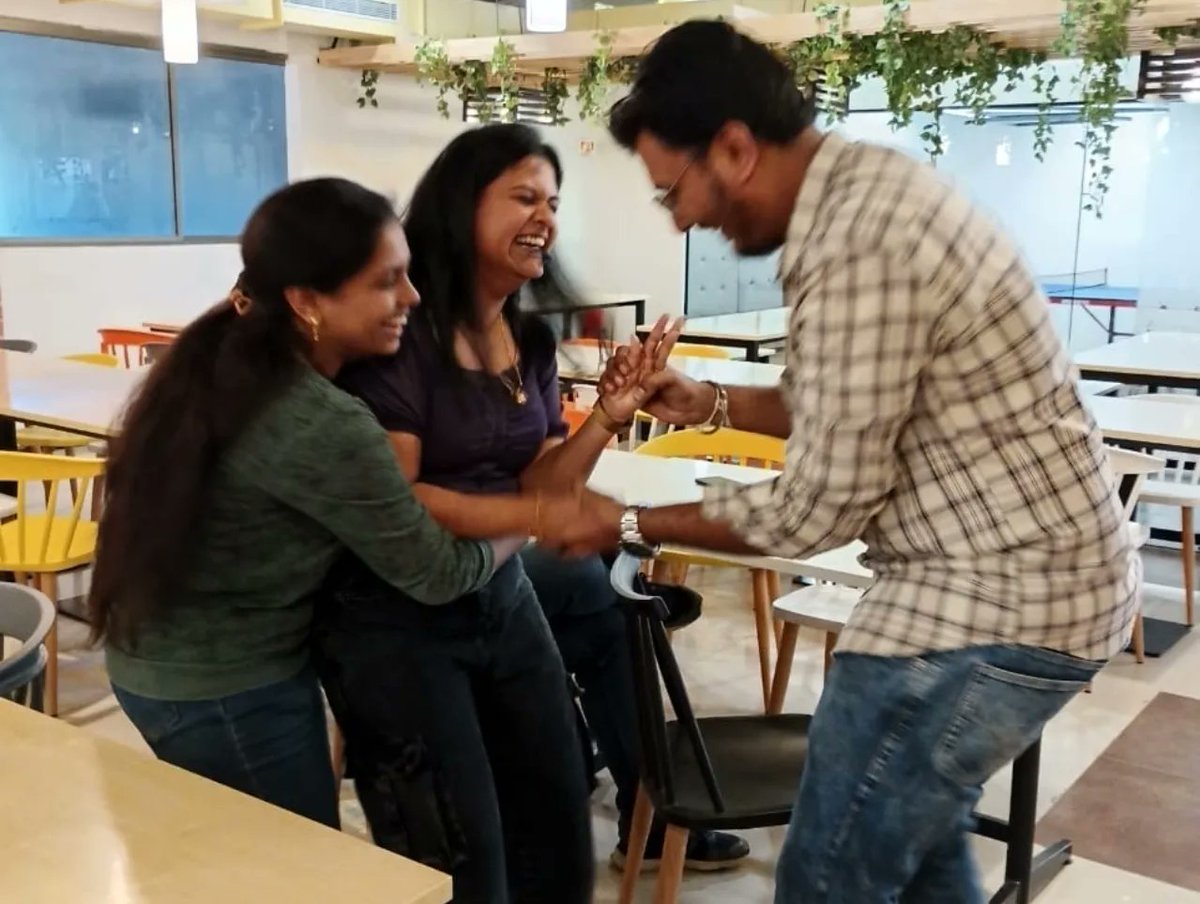 Who knew one could enjoy a “Sticky Situation”

Today we had a blast collecting sticky notes like scavengers at 315Work Avenue’s Adonis center. 

Teamwork paid off for some, while others realised some games can become too competitive. 
.
.
.
.
#stickysituations #315workavenue
